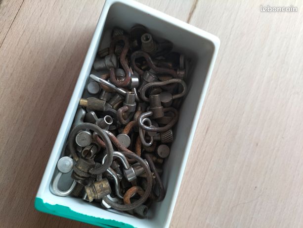 Remontoirs pour réveil ou horloge