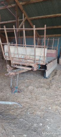 Remorque basculante agricole