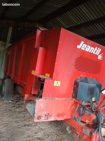 Remorque distributrice