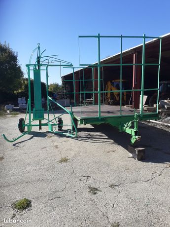 Remorque et monte balles