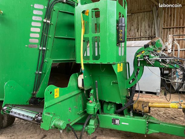 Remorque mélangeuse 12 m3 Conor