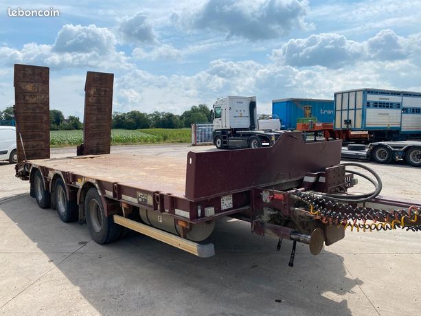 Remorque porte engin 3 essieux centraux