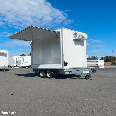 Remorque rôtisserie professionnelle – Modèle 300 / 360 – Disponible en stock