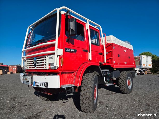 Renault M210 4X4 CCF / 19 000KM / POMPE 253 HEURES