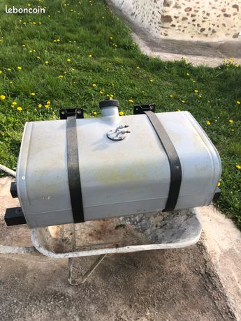 Réservoir 50 litres camion tracteur avec support