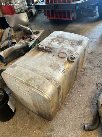Réservoir scania 600 litres