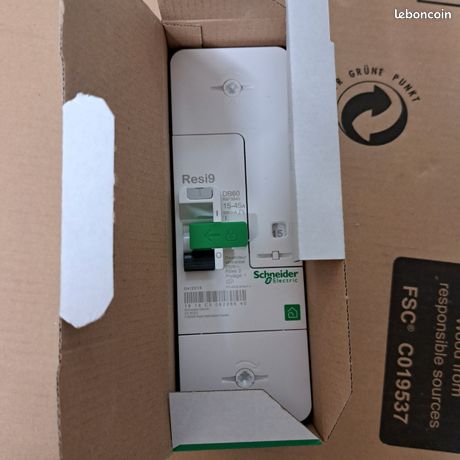Resi9 DB60 - Disjoncteur Branchement - 1P+N - 15/30/45A 500mA neuf