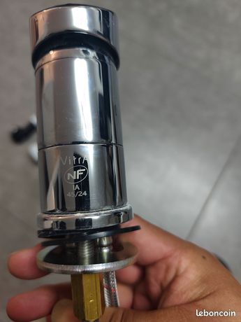 Robinet de cuisine rotatif à 360°