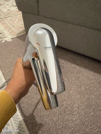 Robinet mitigeur Grohe lavabo état très bon