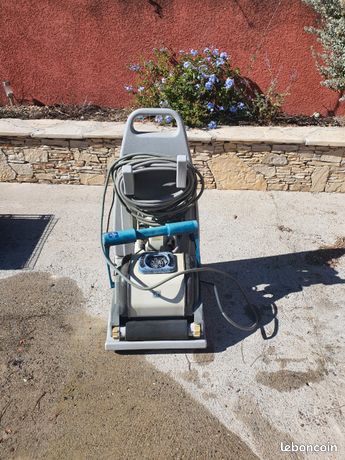 Robot aspirateur piscine