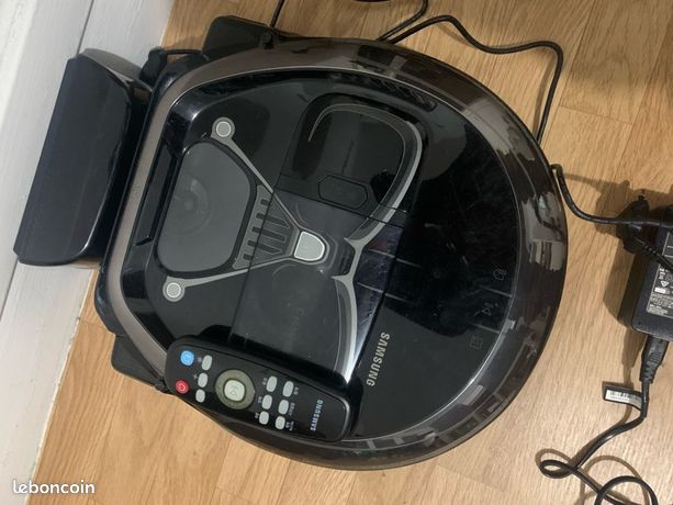 Robot aspirateur pour pièces