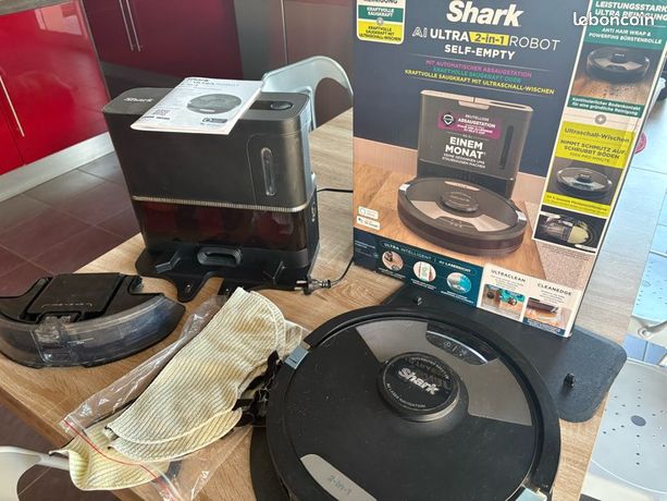 Robot laveur aspirateur Shark