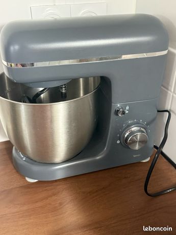 Robot pâtissier Silvercrest gris