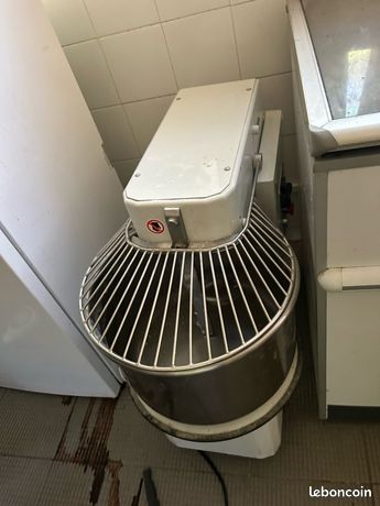 Robot pétrin mélangeur professionnel
