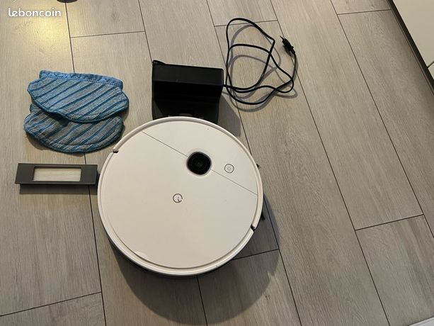 Robot aspirateur-laveur Yeedi Hybrid 2