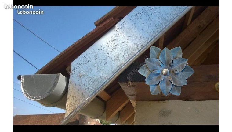 ROSACE_Fleur en zinc_TOITURE_Fabrication artisanale