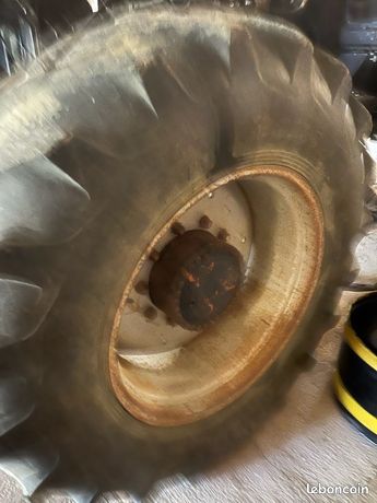 Roue avant 1455 15x28" 16.9r28