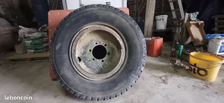 Roue de remorque michelin 900 r20