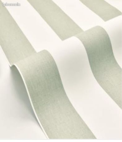 Rouleau de papier peint vinyle intissé rayé beige vert amande Caselio
