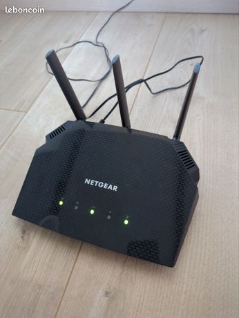 Routeur NETGEAR RAX10 AX1800 Wifi avec boîte