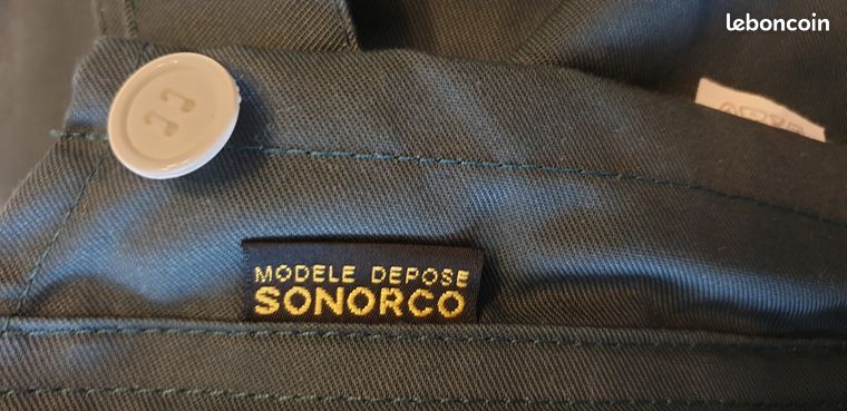 Salopette de travail neuve avec bretelles T 4/5