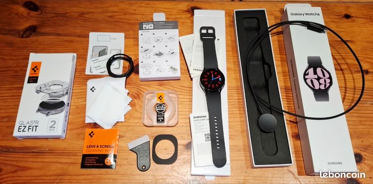 Samsung Galaxy Watch 6 Boîte complète + accessoires Spigen