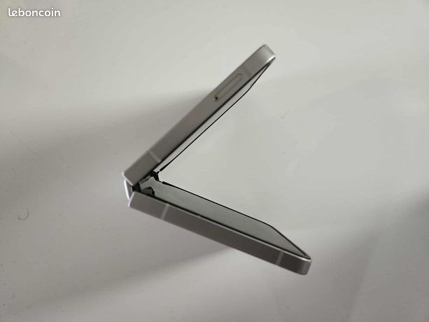 Samsung Galaxy Z Flip6