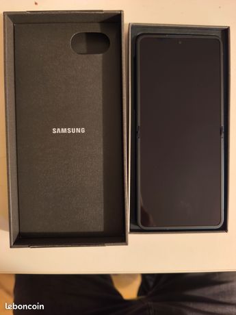 Samsung Galaxy z flip7 NEW