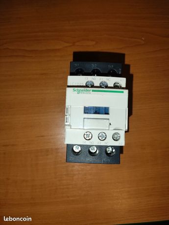 Schneider contacteur LC1D25