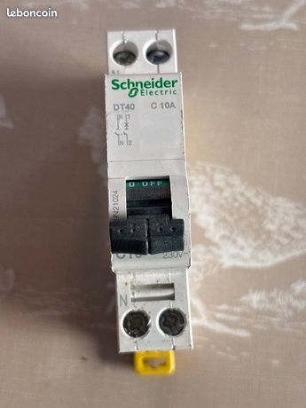 Schneider électrique disjoncteur 2 pôles C10 A