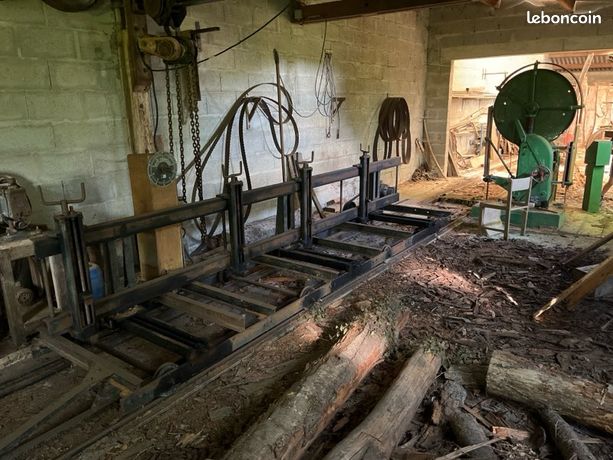 Scie a grume chariot avec avancement automatique