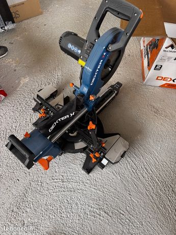 Scie à onglet radiale