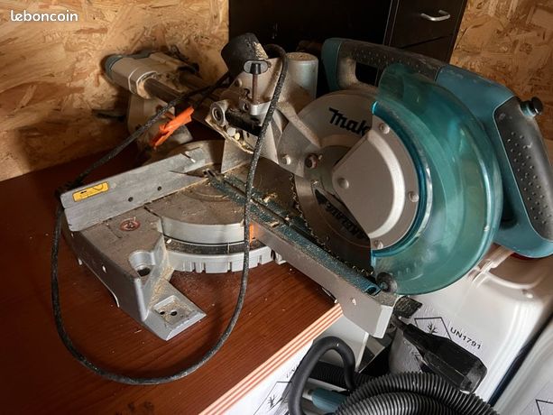 Scie à onglets Makita