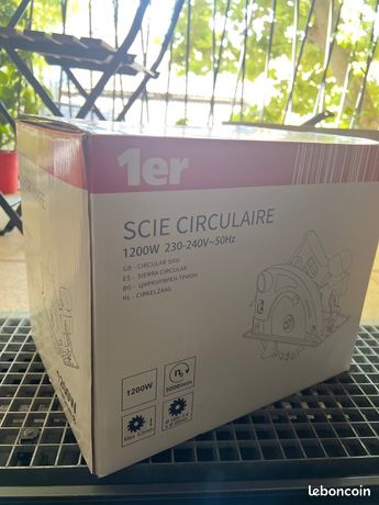 Scie circulaire 1200W – Très bon état – Quasi neuve