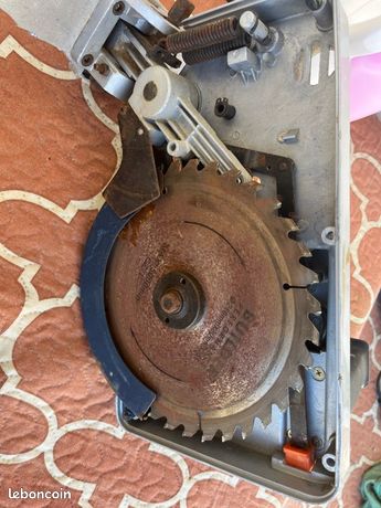 Scie circulaire Builder Performance 230 V ~50 Hz 1050W