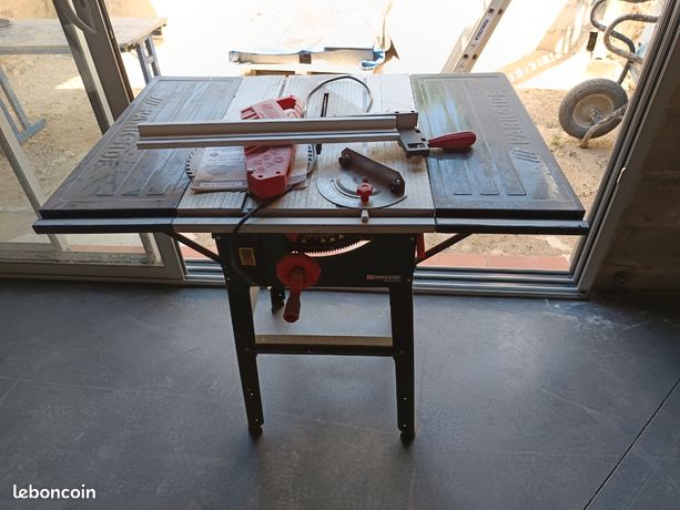 Scie circulaire table