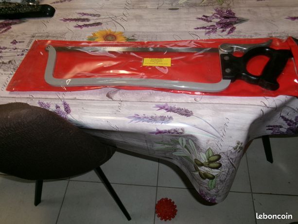 Scie de boucher professionnelle avec poignee abs noire 40cm