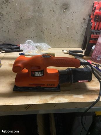 Scie sauteuse black et Decker