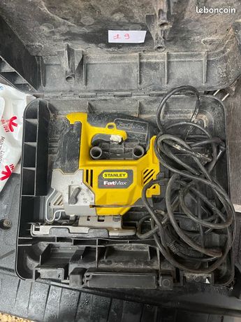 Scie sauteuse Stanley