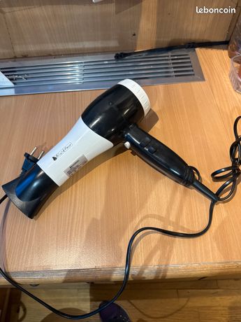 Sèche cheveux 2000-2200 w