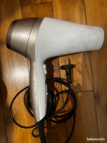 Sèche-cheveux ionique Remington PROluxe technologie OptiHeat 2400 W
