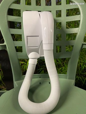 Sèche-cheveux mural