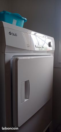 Sèche-linge à évacuation extérieure.Très bon état