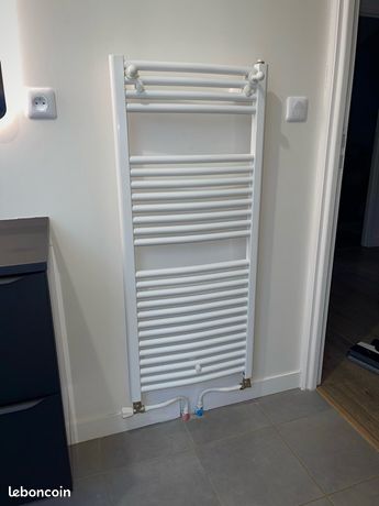 Sèche-serviette à eau