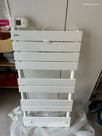 Sèche-serviette à inertie fluide Delonghi Marquis 500W