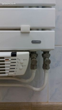 Sèche serviettes eau chaude en acier Delonghi