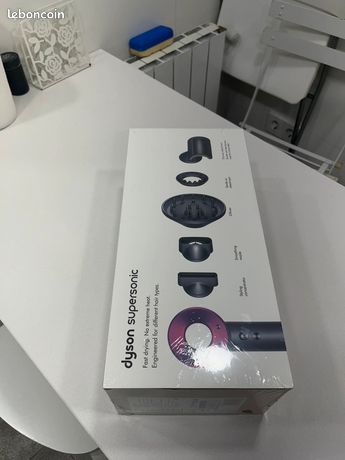 Sèche cheveux Dy​son Super​sonic HD08