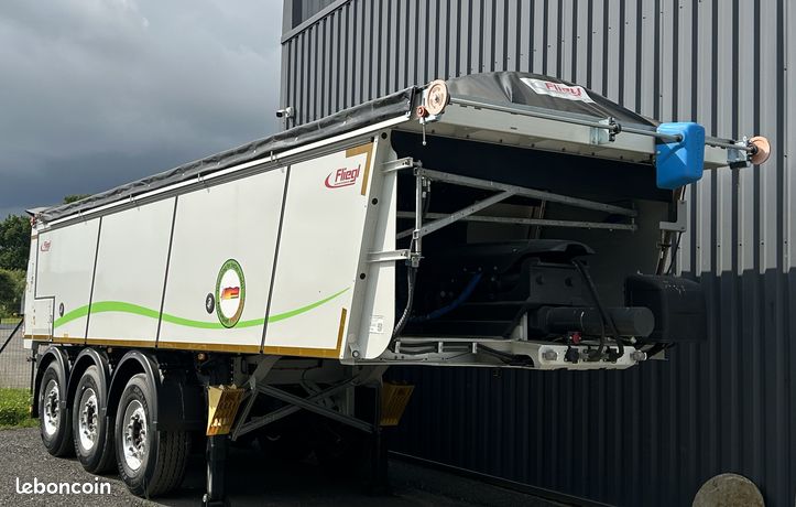 Semi-remorque Fond Poussant 3 Essieux A vendre ou en Location