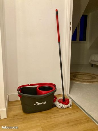 Serpillères et seau Vileda