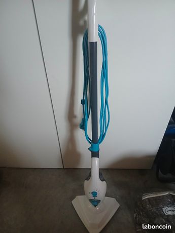 Serpillière a vapeur